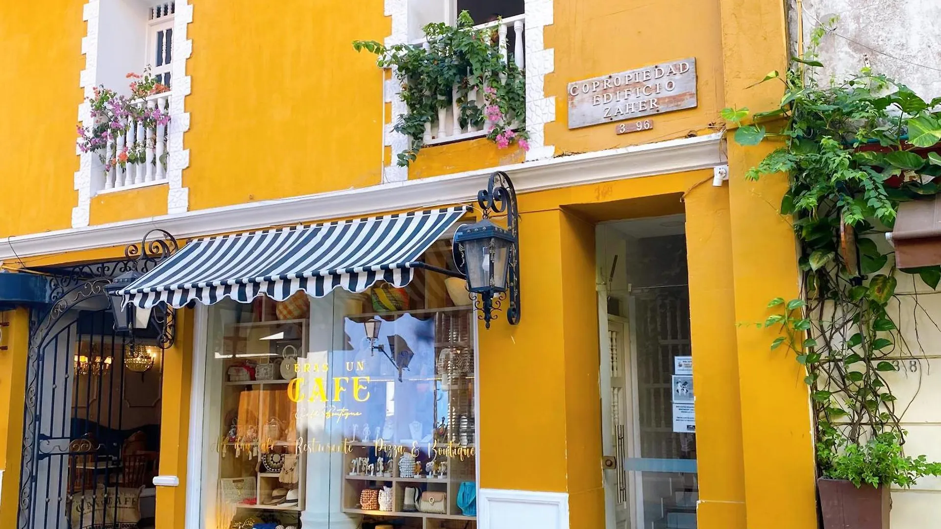Apartment In Old City Cartagena D